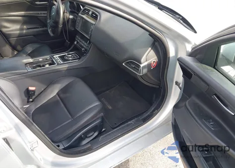 2018 Jaguar Xe 25T Premium from USA, damaged, VIN SAJAD4FX7JCP34771